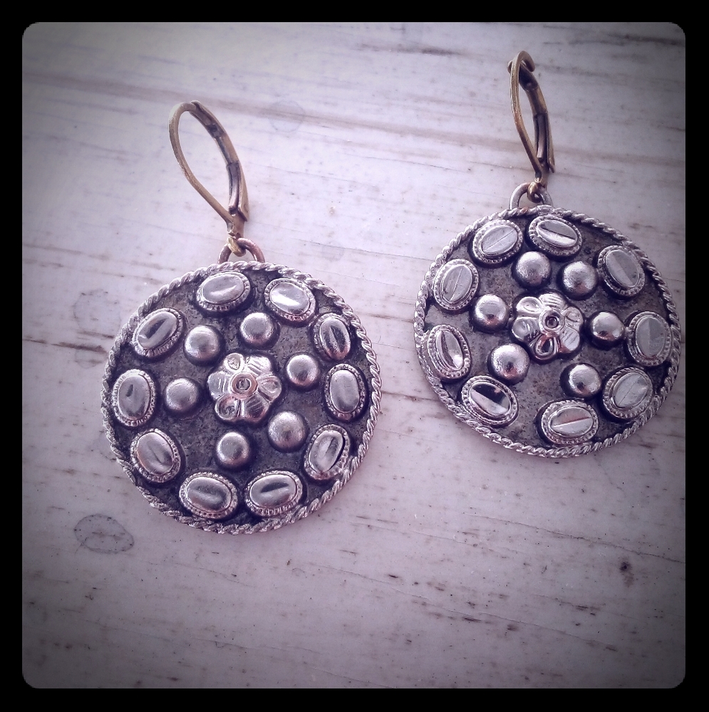 Silver pebble style vintage drop earrings